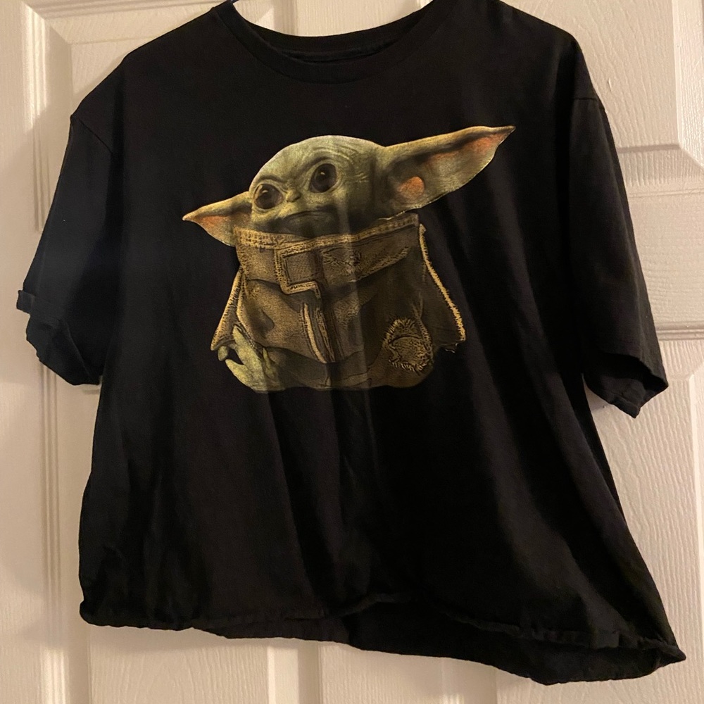 BABY YODA/ Grogu cropped tee